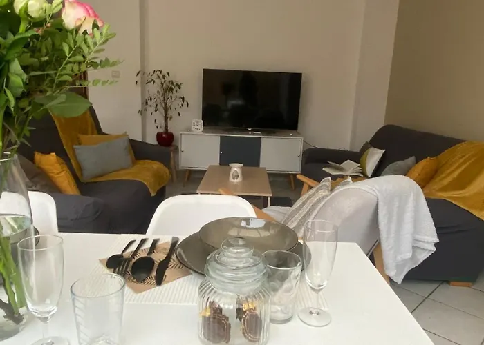 La Grande Amienoise De 7 Chambres, Quartier Calme Et Residentiel