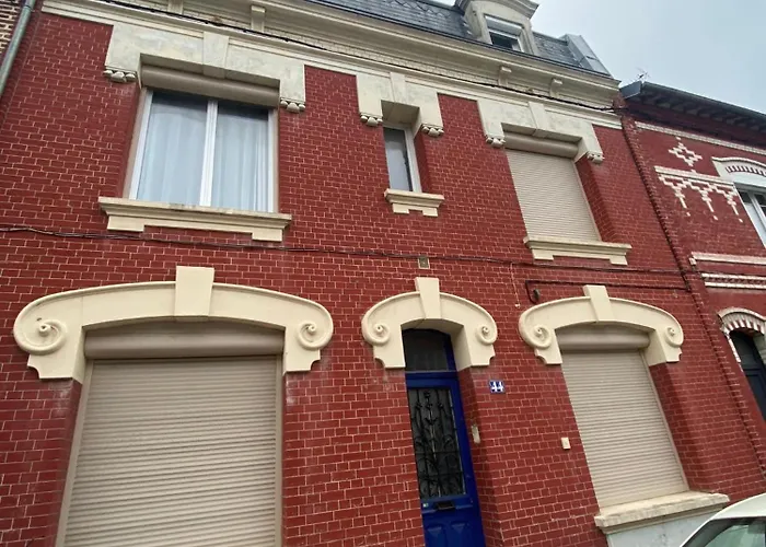 La Grande Amienoise De 7 Chambres, Quartier Calme Et Residentiel