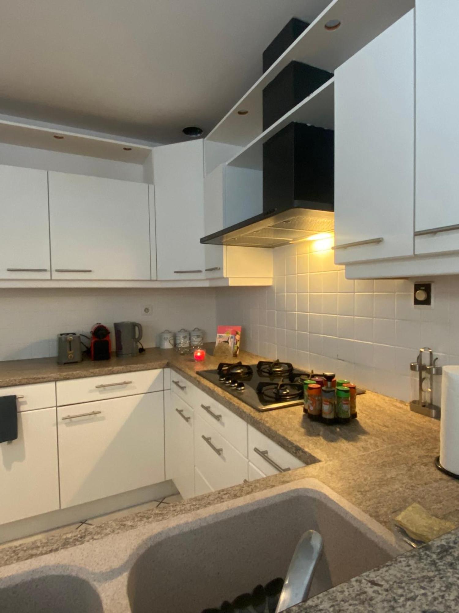 Holiday home La Grande Amienoise De 7 Chambres, Quartier Calme Et Residentiel