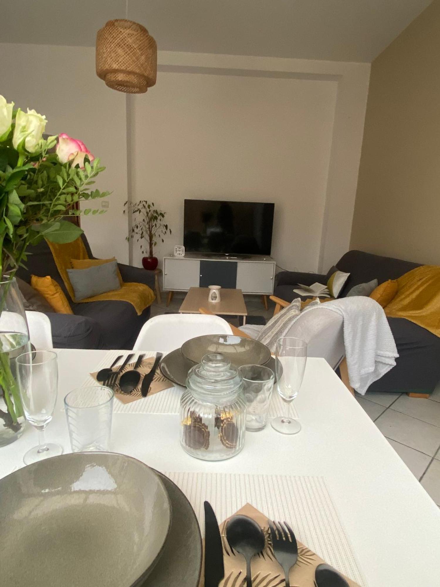 La Grande Amienoise De 7 Chambres, Quartier Calme Et Residentiel *