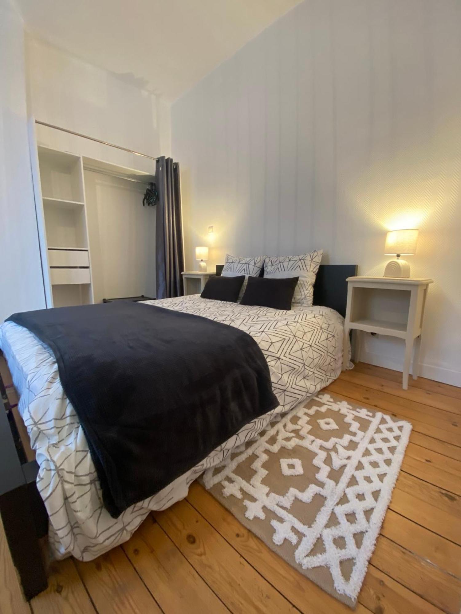 La Grande Amienoise De 7 Chambres, Quartier Calme Et Residentiel Holiday home *